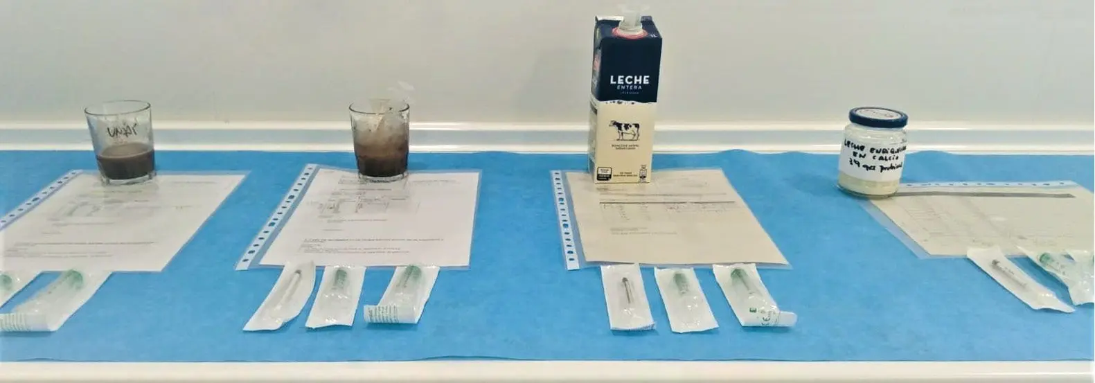 Figura 4. Preparación de la leche para la prueba de exposición controlada